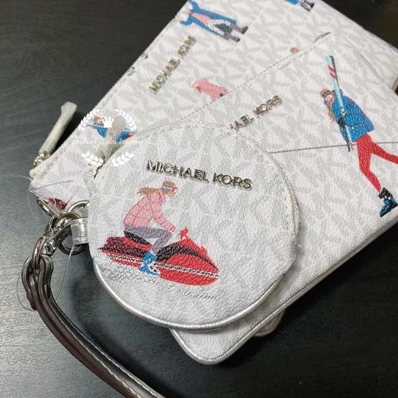 Michael Kors Jet Set Girls 3pc Wristlets set - Picture 2 of 13